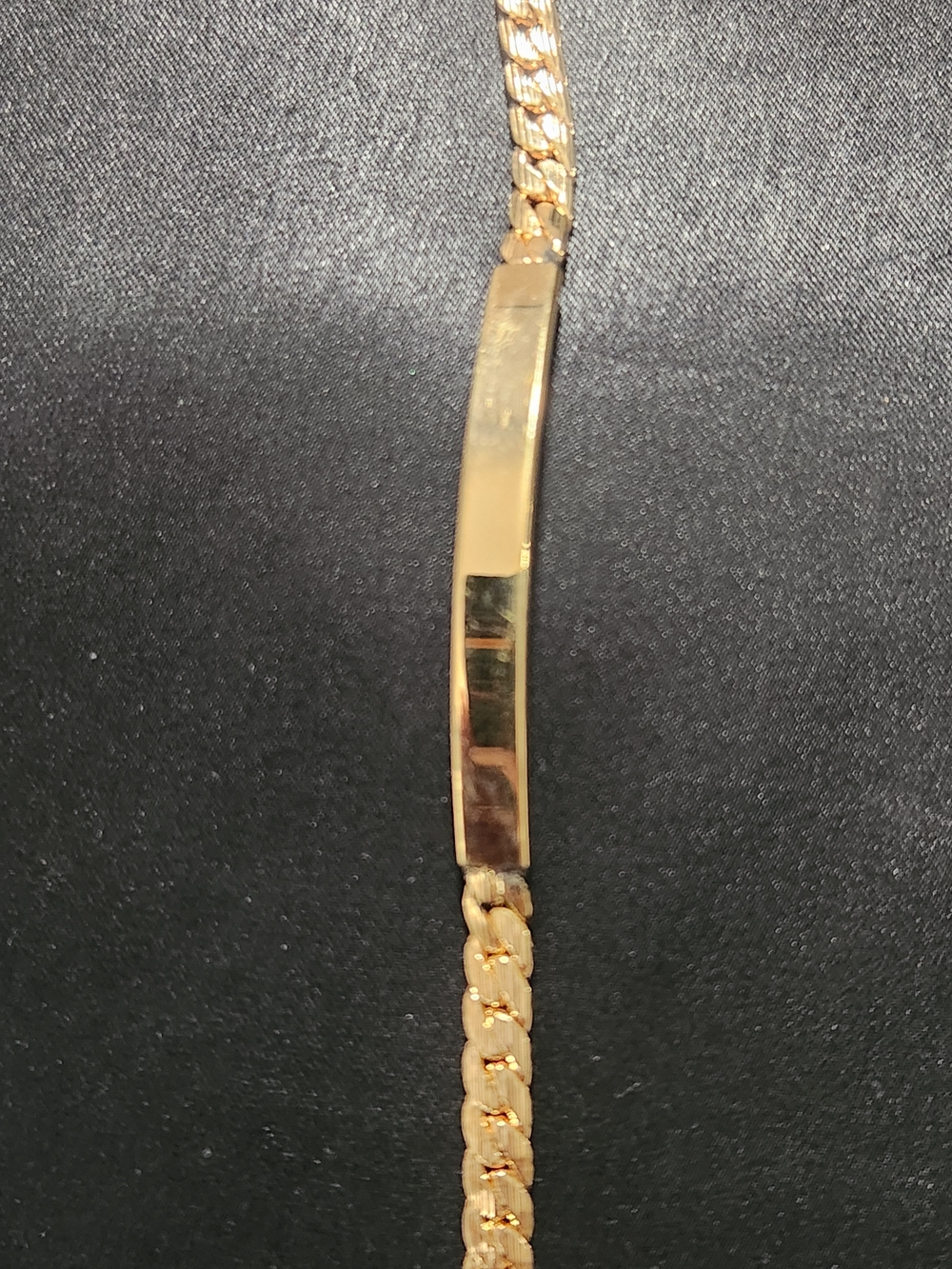 Avon Gold Tone ID Bracelet for Women - Picture 3 of 6